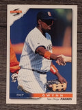 1996 Score #16 Tony Gwynn