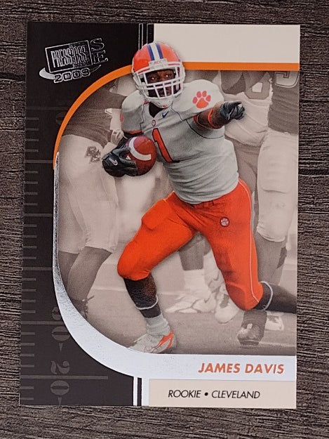 2009 Press Pass SE #45 James Davis