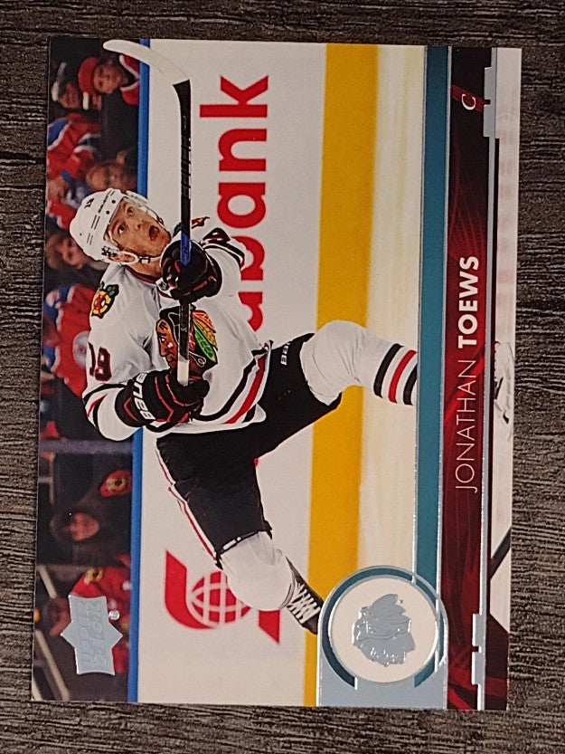 2017-18 Upper Deck #41 Jonathan Toews