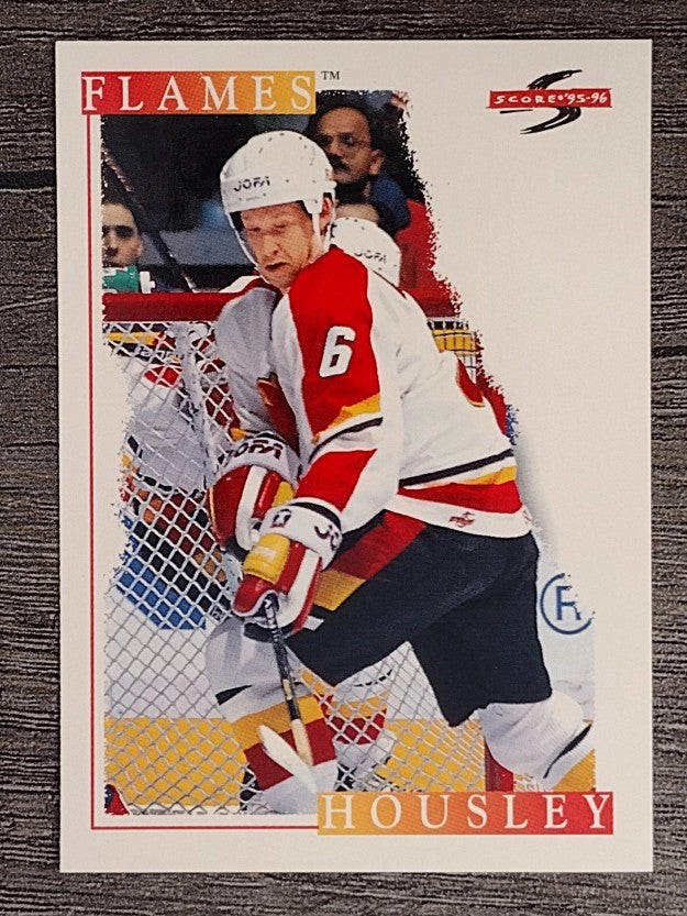 1995-96 Score #45 Phil Housley