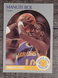 1990-91 Hoops #112 Manute Bol SP