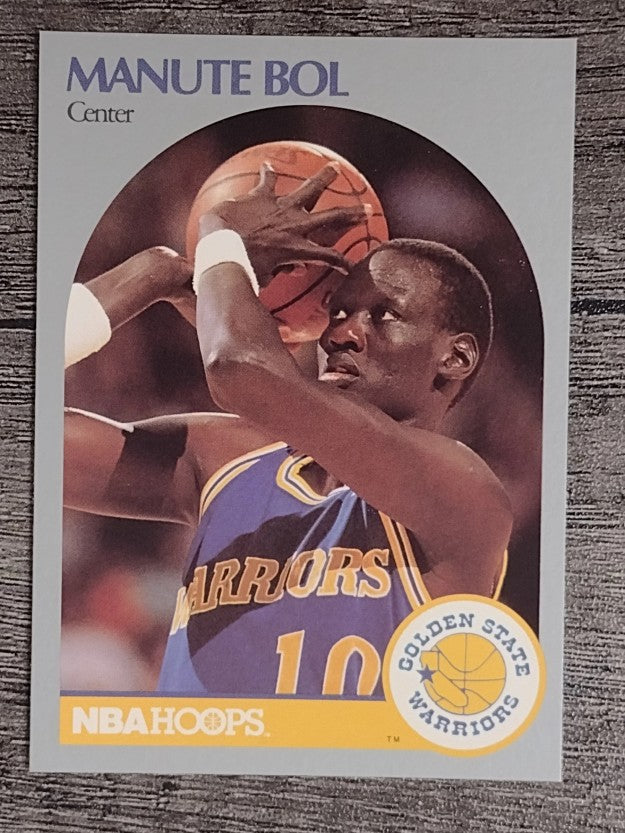 1990-91 Hoops #112 Manute Bol SP