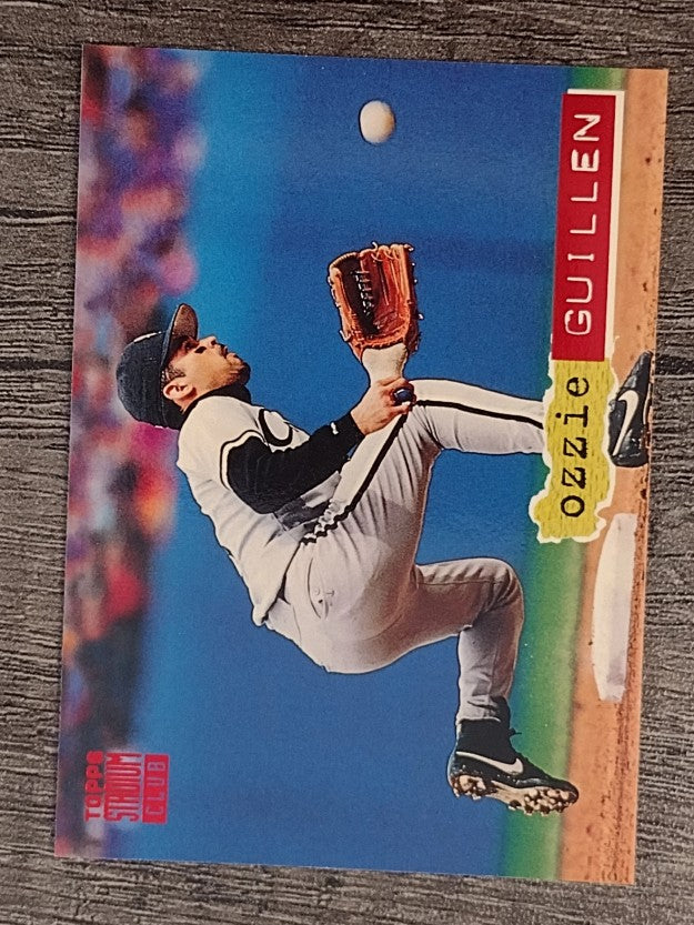 1994 Stadium Club #389 Ozzie Guillen