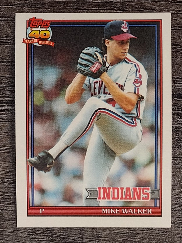 1991 Topps #593A Mike Walker ERR/'90 Canton-Akron stat line omitted