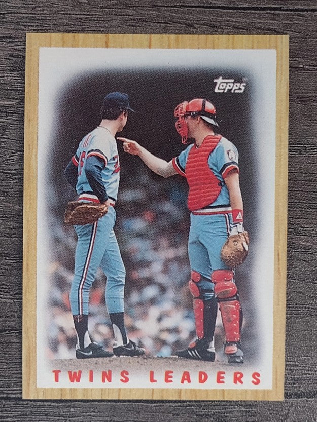 1987 Topps #206 Twins Team/Frank Viola/Tim Laudner