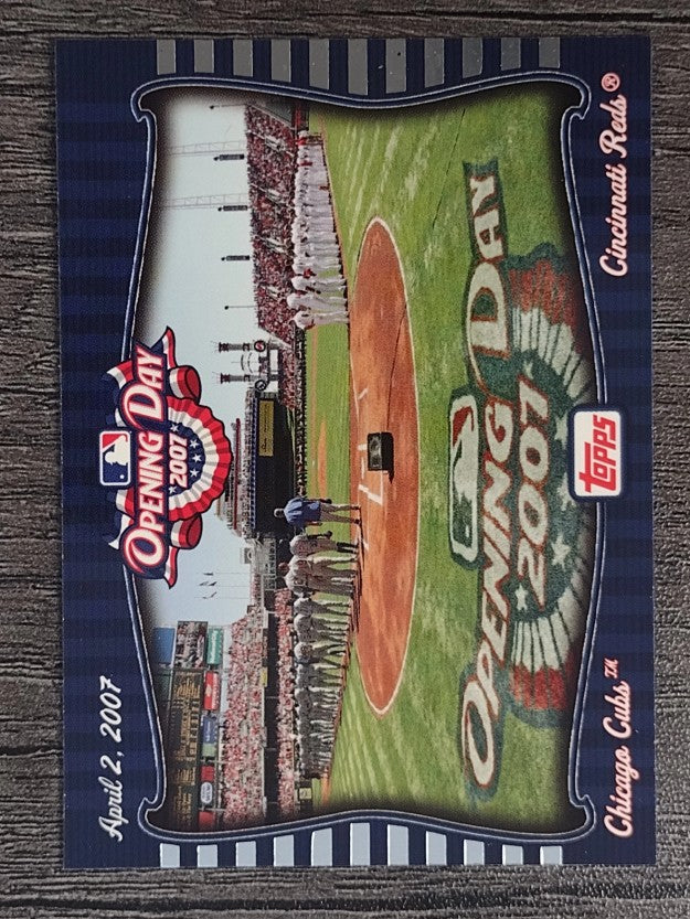 2007 Topps Opening Day Team vs. Team #OD8 Chicago Cubs/Cincinnati Reds