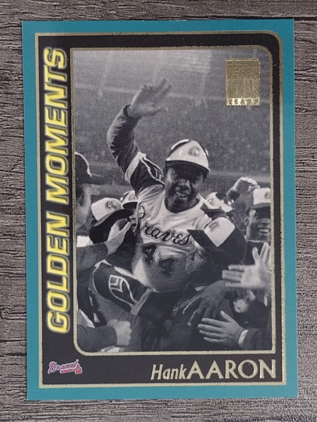 2001 Topps #385 Hank Aaron GM