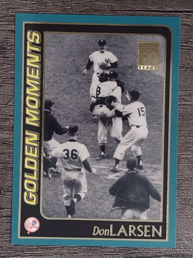2001 Topps #378 Don Larsen GM