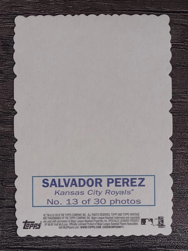 2018 Topps Heritage '69 Topps Deckle Edge #13 Salvador Perez