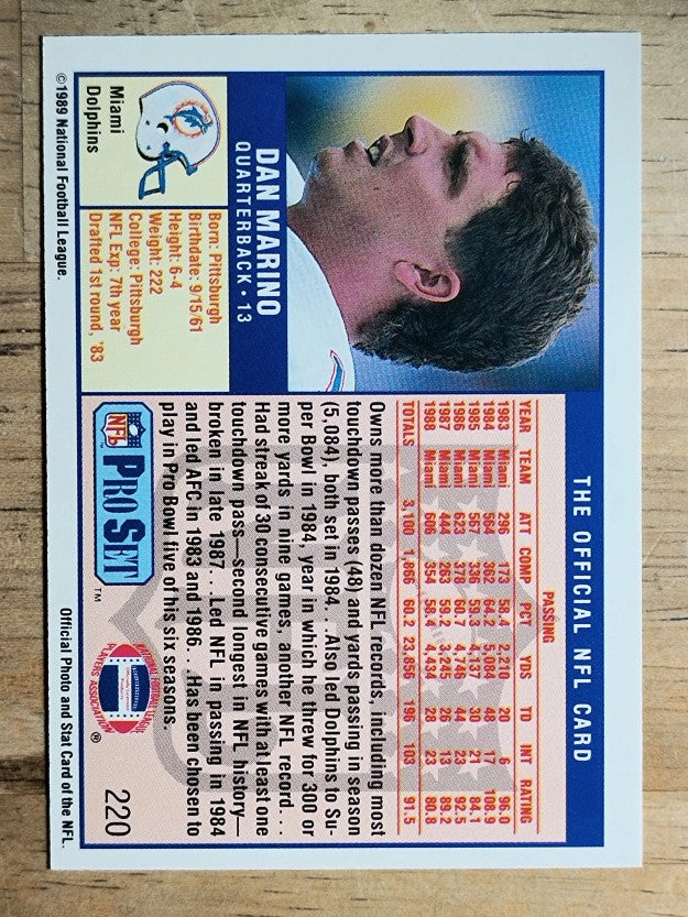 1989 Pro Set #220 Dan Marino (NM)