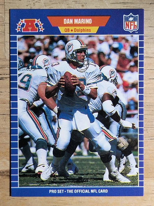 1989 Pro Set #220 Dan Marino (NM)