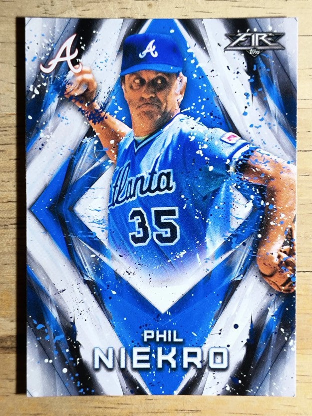 2017 Topps Fire #21 Phil Niekro