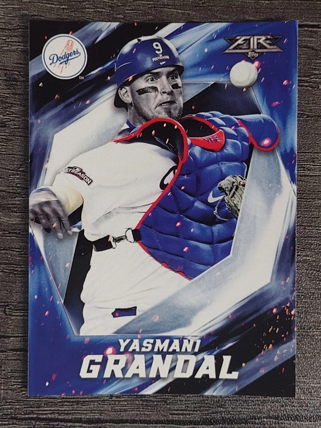 2017 Topps Fire #147 Yasmani Grandal