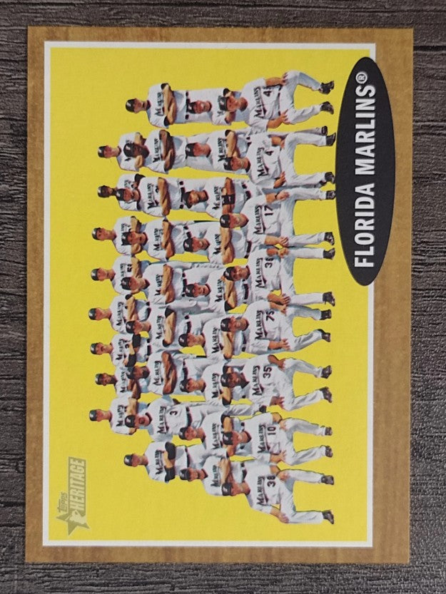 2011 Topps Heritage #192 Florida Marlins