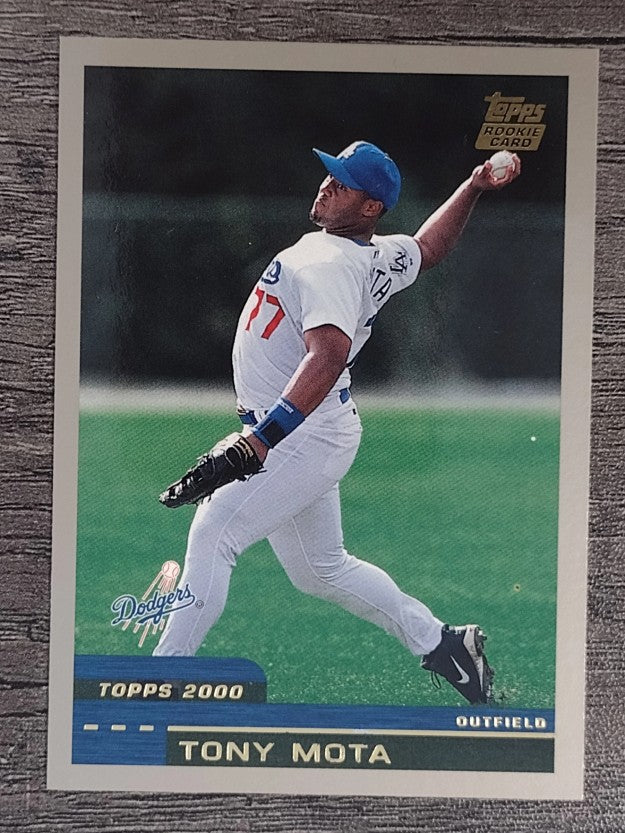 2000 Topps Traded #T77 Tony Mota RC