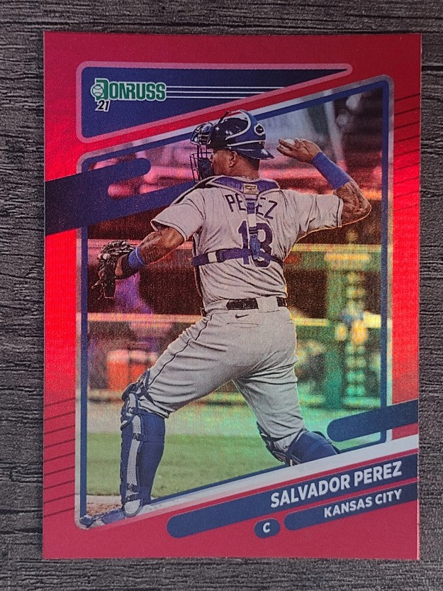 2021 Donruss Holo Red #145 Salvador Perez
