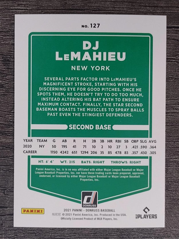 2021 Donruss Holo Red #127 DJ LeMahieu