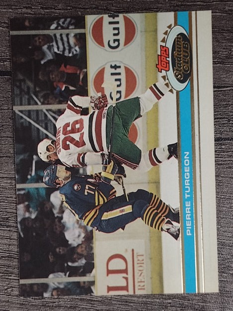 1991-92 Stadium Club #77 Pierre Turgeon