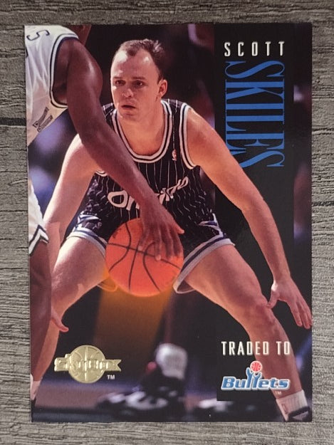 1994-95 SkyBox Premium #121 Scott Skiles