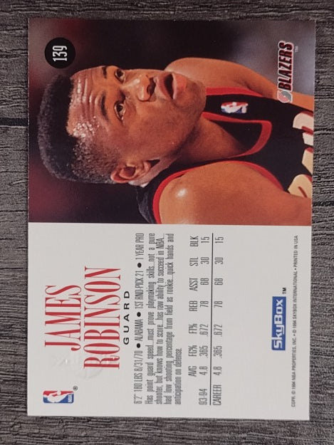 1994-95 SkyBox Premium #139 James Robinson
