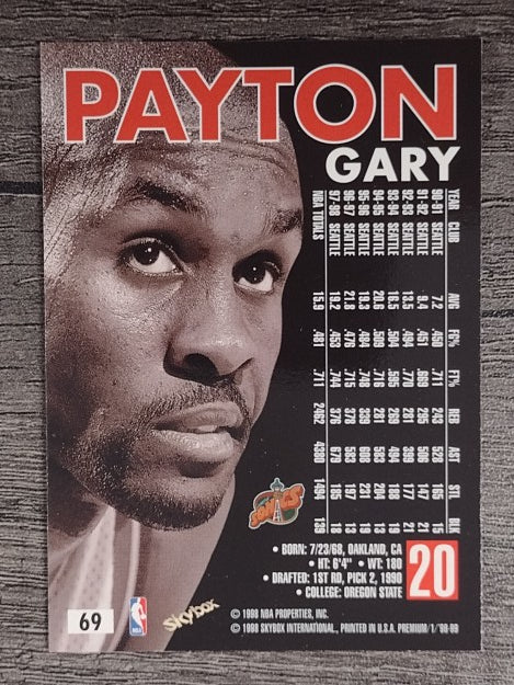 1998-99 SkyBox Premium #69 Gary Payton