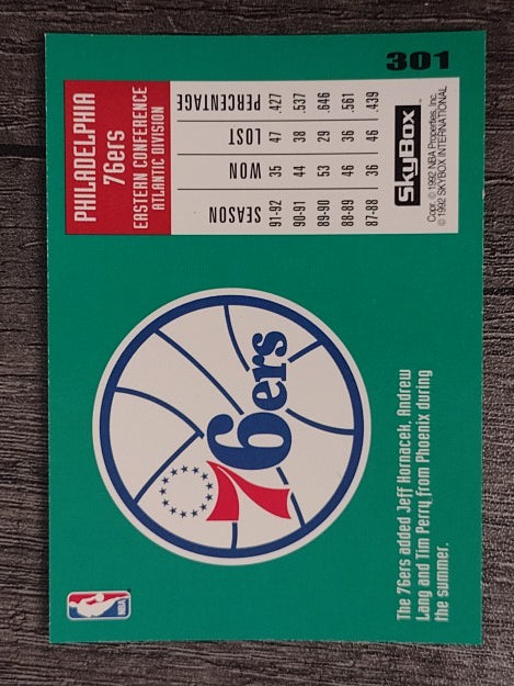 1992-93 SkyBox #301 Hersey Hawkins TT
