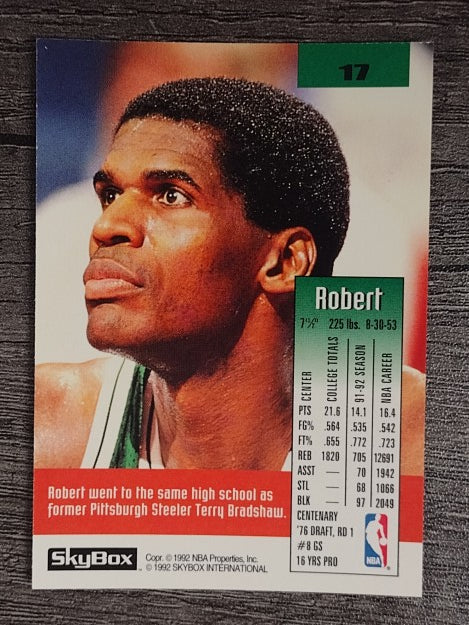 1992-93 SkyBox #17 Robert Parish