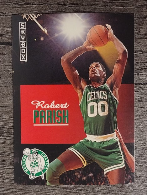 1992-93 SkyBox #17 Robert Parish