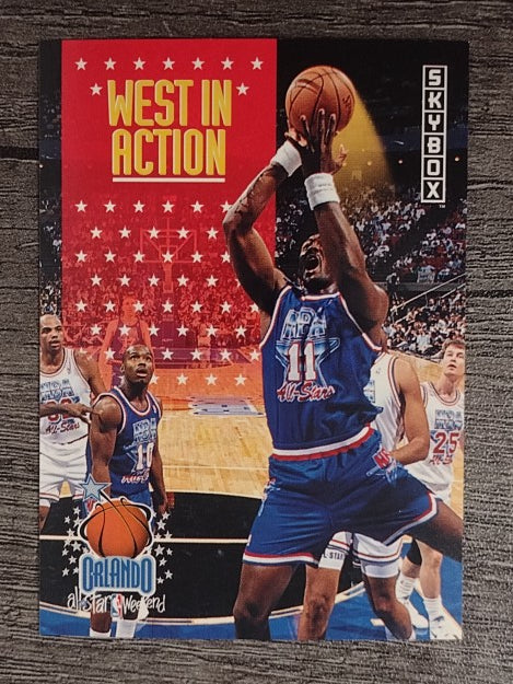 1992-93 SkyBox #313 Karl Malone/Group AS