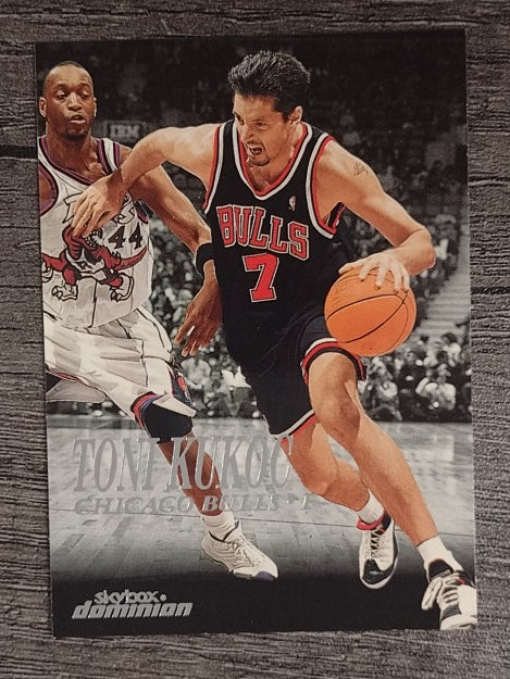 1999-00 SkyBox Dominion #147 Toni Kukoc