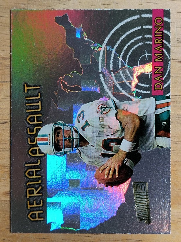 1997 Stadium Club Aerial Assault #AA1 Dan Marino