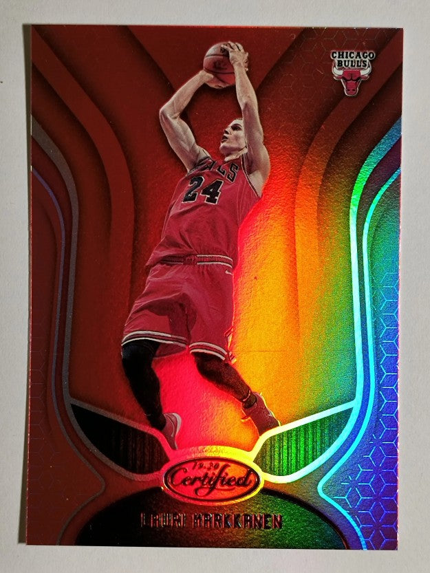 2019-20 Certified Mirror Red #40 Lauri Markkanen