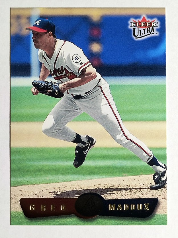 2002 Ultra #33 Greg Maddux