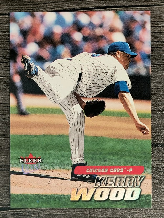 2001 Ultra #85 Kerry Wood