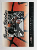 2003-04 Fleer Showcase Sweet Stitch #4 Elton Brand