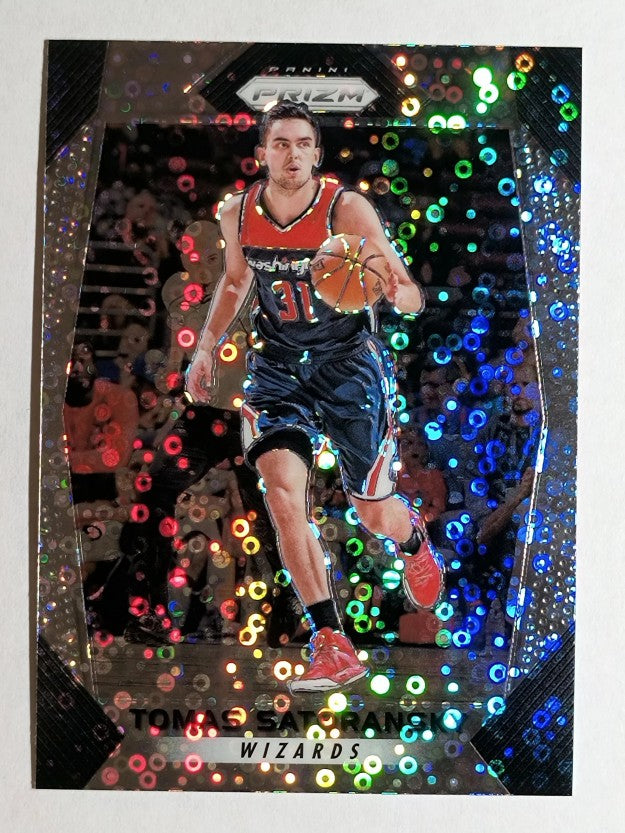 2017-18 Panini Prizm Prizms Fast Break #137 Tomas Satoransky