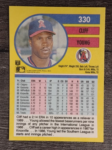 1991 Fleer #330 Cliff Young