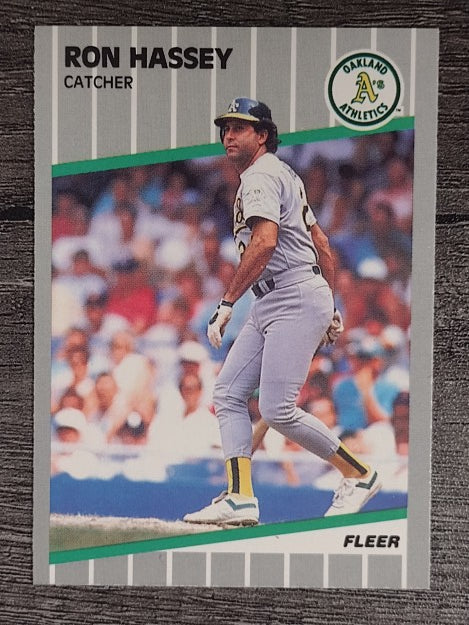 1989 Fleer #9 Ron Hassey