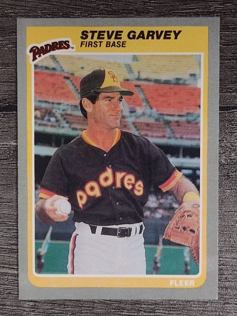 1985 Fleer #32 Steve Garvey