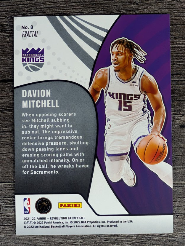 2021-22 Panini Revolution Vortex Fractal #8 Davion Mitchell