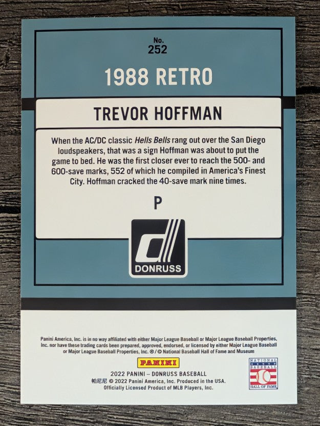 2022 Donruss #252 Trevor Hoffman RETRO
