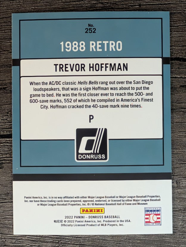 2022 Donruss #252 Trevor Hoffman RETRO