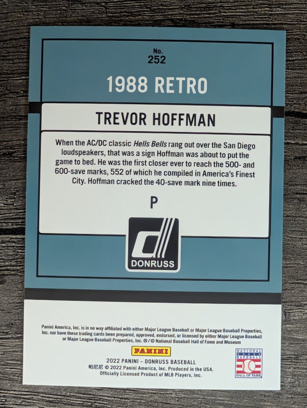 2022 Donruss #252 Trevor Hoffman RETRO