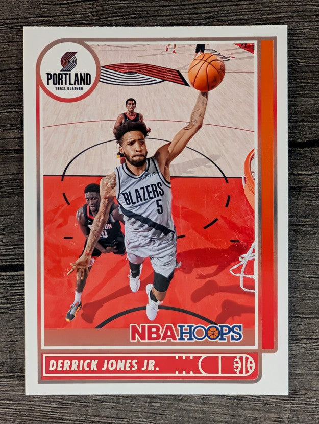 2021-22 Hoops #131 Derrick Jones Jr.