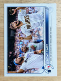 2022 Topps #320 How Far/Vladimir Guerrero Jr./Fernando Tatis Jr.