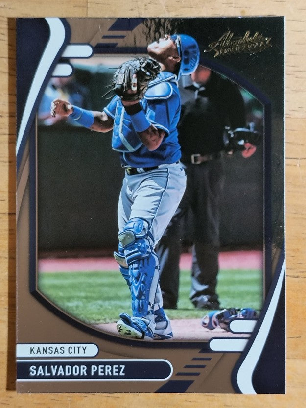 2022 Absolute #21 Salvador Perez