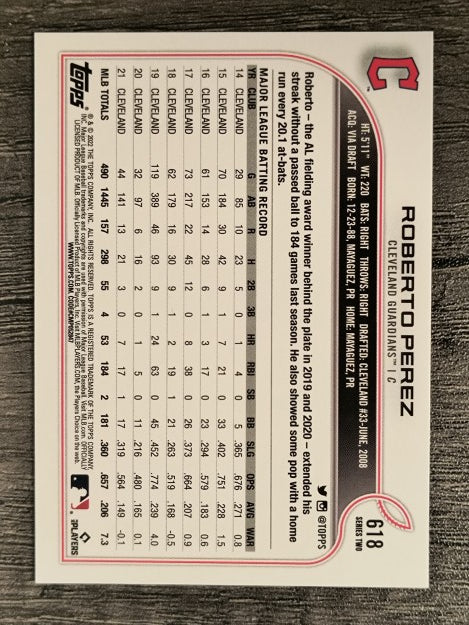 2022 Topps #618 Roberto Perez