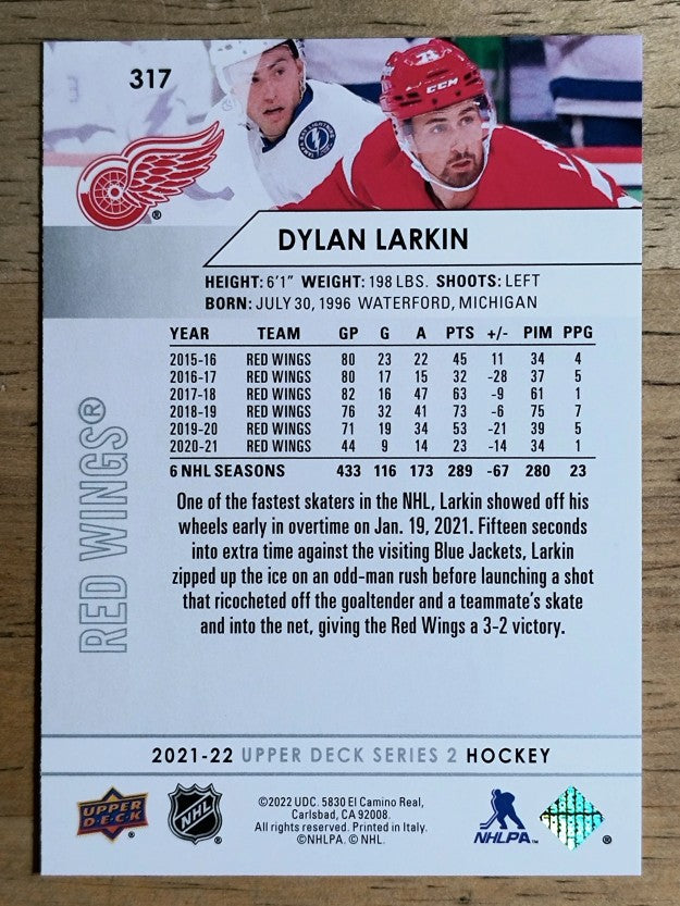2021-22 Upper Deck #317 Dylan Larkin