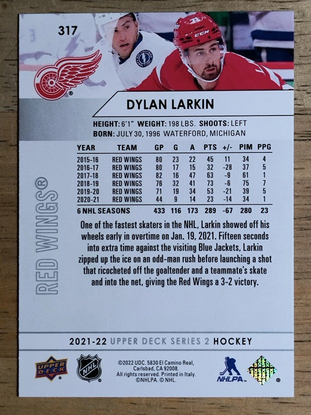 2021-22 Upper Deck #317 Dylan Larkin