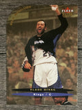 2003-04 Ultra Gold Medallion #32 Vlade Divac